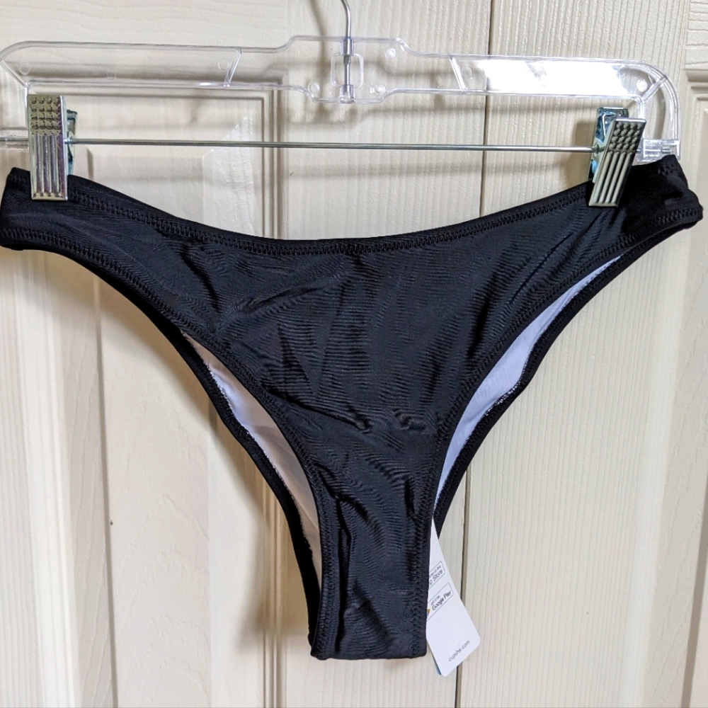 Black bikini bottoms